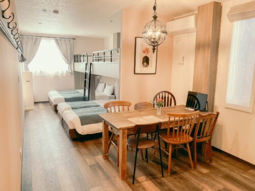 ７Ｒｏｏｍｓ　Ｈｏｔｅｌ　＆　Ｃａｆｅ（東京都）関東の二段ベッドのあるホテル12選!子供が楽しめる宿や安いおすすめ宿