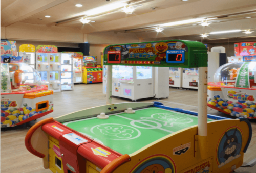 箱根湯本温泉 ホテル おかだ（神奈川県）関東のゲームセンターが大きいホテル15選！レトロゲームや温泉も満喫